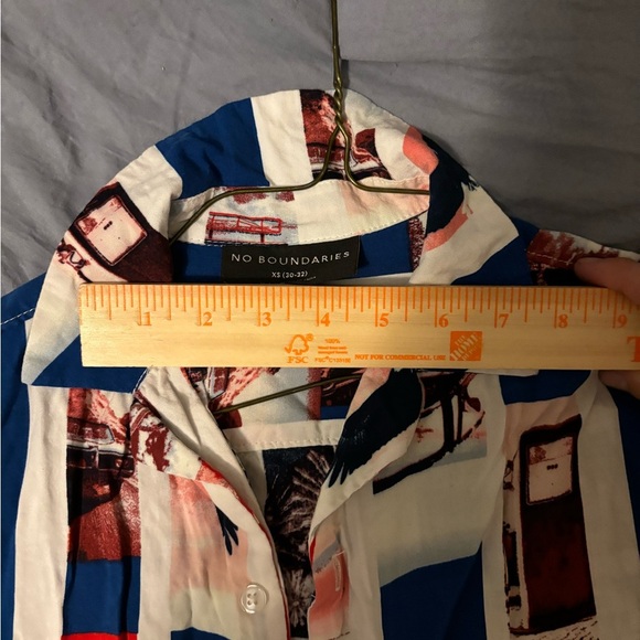 No Boundaries XS (30-32) Top Multicolor Graphic Print Casual Button Up Collared - Picture 8 of 14